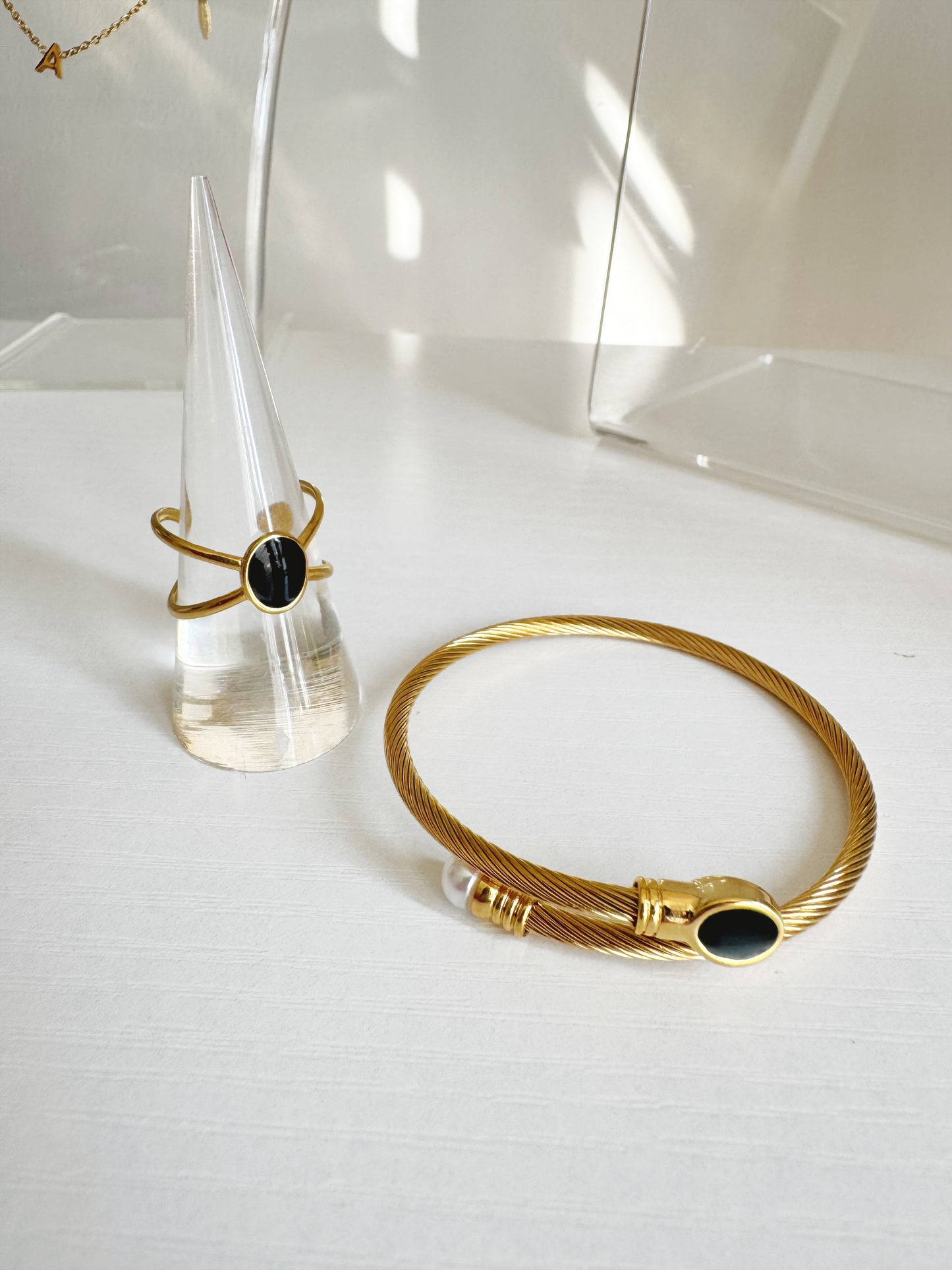 Klaudia (Sortija y Bangle)